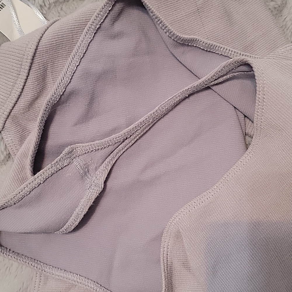 🆕️ UO Backless Ribbed Bodysuit - Picture 7 of 7
